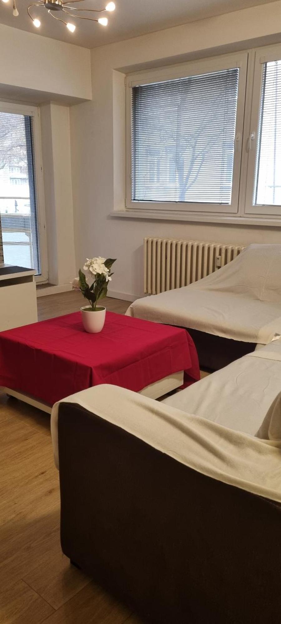 Huge Apartment Next To Train Station Close To The City Center Братислава Экстерьер фото