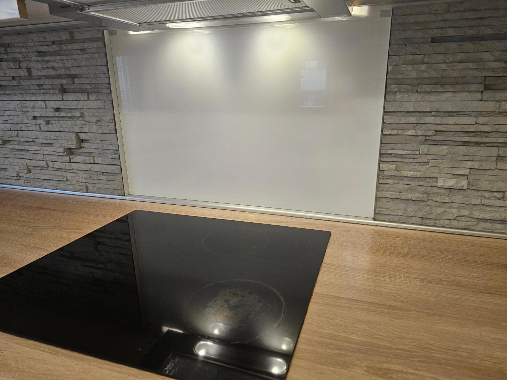 Huge Apartment Next To Train Station Close To The City Center Братислава Экстерьер фото