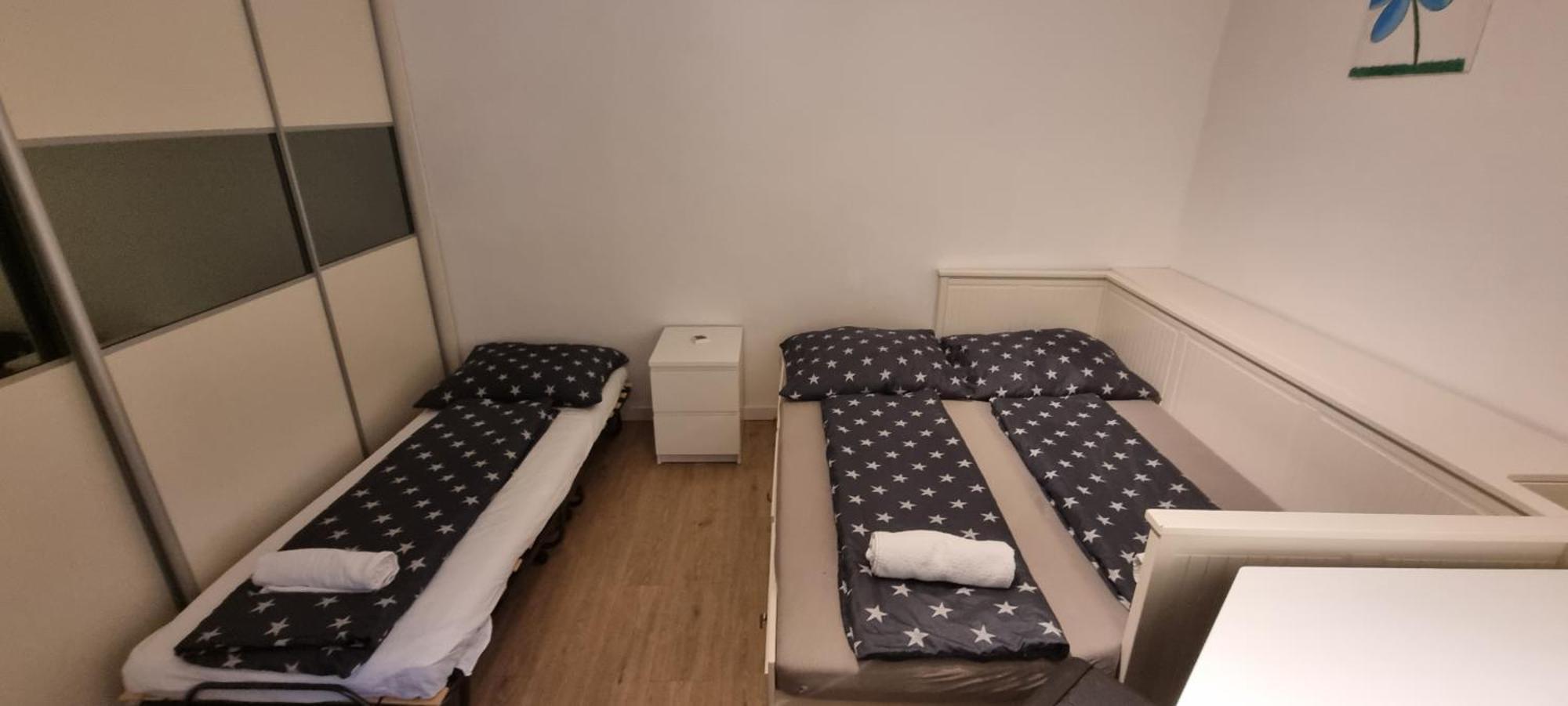 Huge Apartment Next To Train Station Close To The City Center Братислава Экстерьер фото